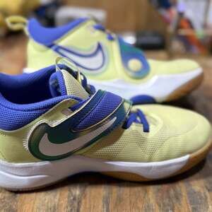 Nike Team Hustle D11 SE Mid 'Luminous Green Ultramarine' kids' basketball shoes